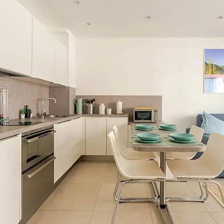 Magnifique 2 Pieces Avec Balcon Proche Martinez Et Croisette Apartament Cannes